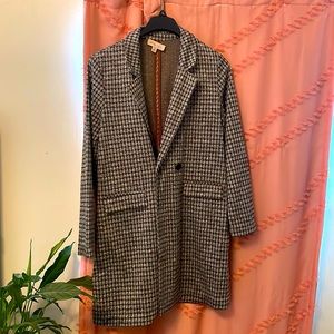 Cute light coat worn once